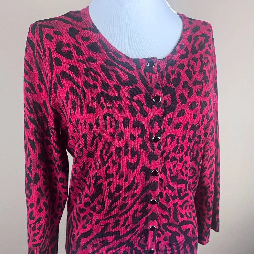 WHBM 3/4 Sleeve Cardigan Sweater Size M Red Black, Animal Print, Round Neckline - Picture 1 of 9